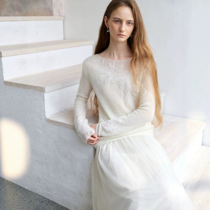 Shenzhen Nanyou 2026 New French-Style Knitted Top for Women, Lace Embroidered Thin Sweater, Nanyou High-End Women's Clothing