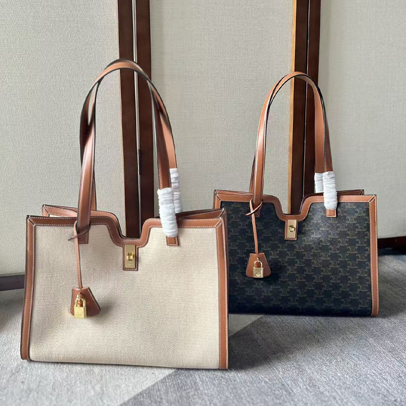 Celine's new canvas monogram large-capacity tote bag is simple, stylish, versatile, and practical for work and commuting Celine's new canvas monogram large-capacity tote bag is simple, stylish, versatile, and practical for work and commuting