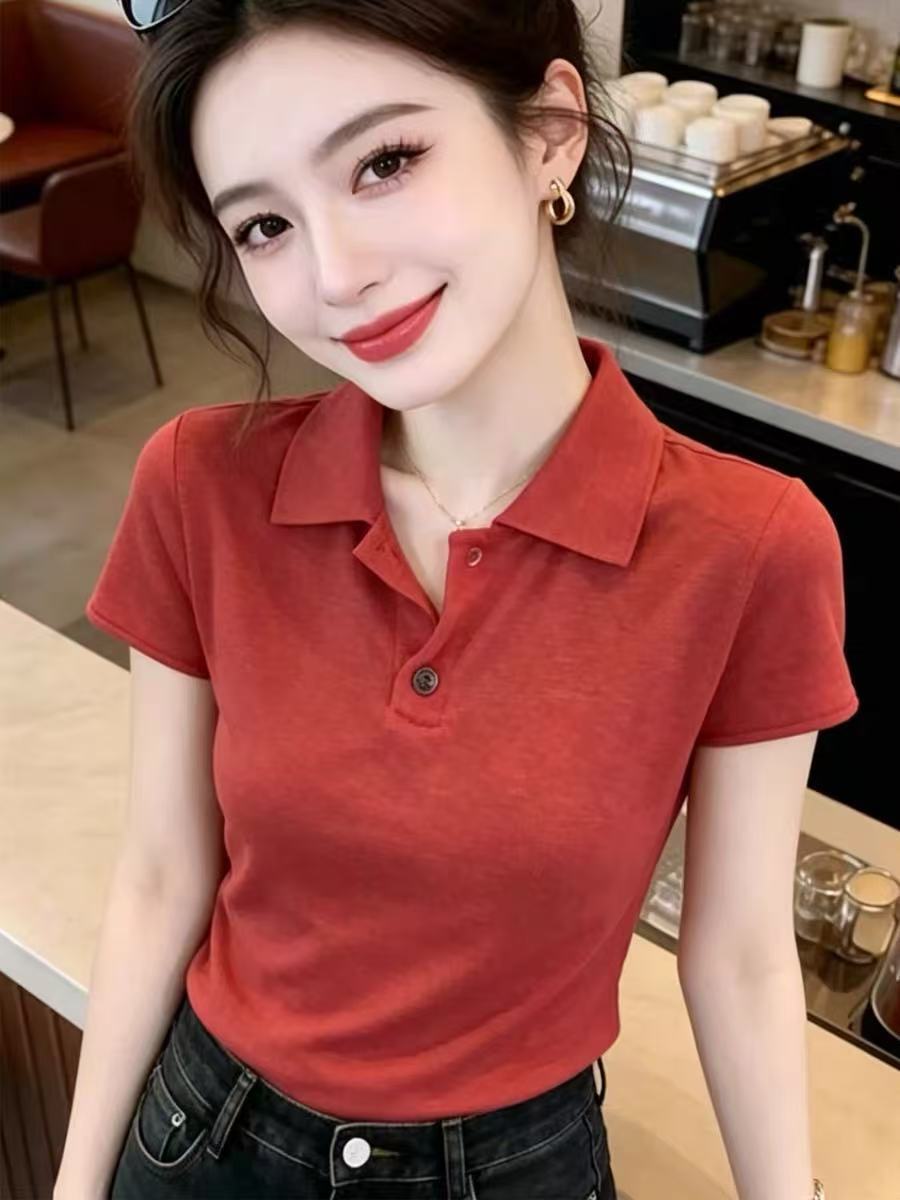 Áo thun ngắn tay nữ cổ polo dáng ôm, kiểu Hàn Quốc — màu đỏ
