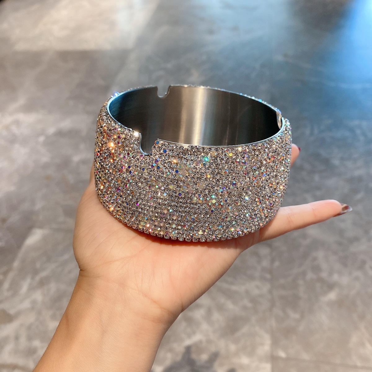 Cross-border Stainless Steel Diamond-encrusted Classroom Furniture Gifts Ashtray Nightclub Simple Drop-resistant Personalized Furnishings