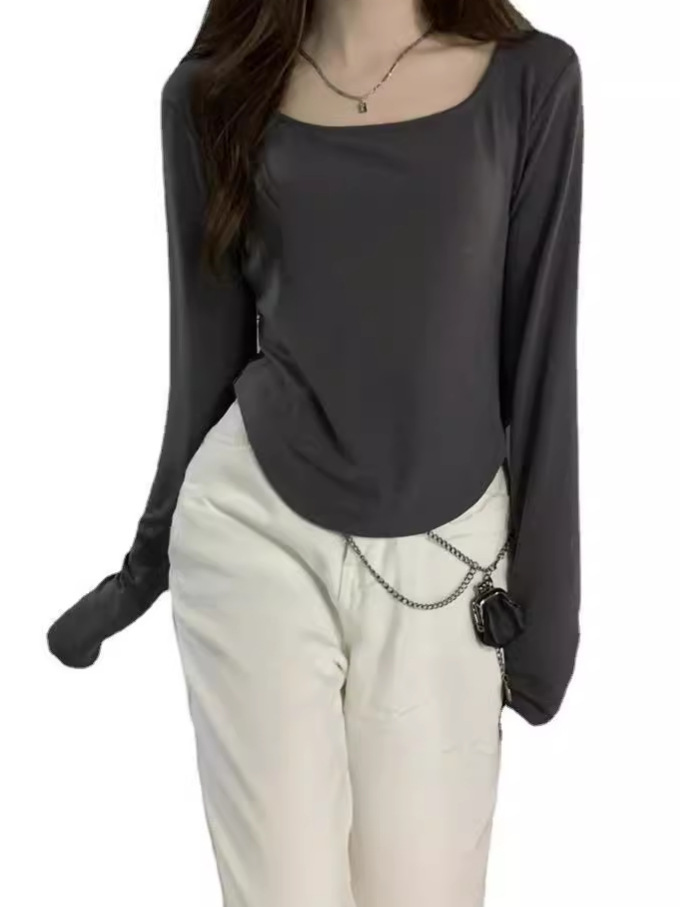 長袖tシャツの女性の秋冬の新型のファッションinsの不規則な修身の学生のカジュアルな短い上着の少女の底のシャツ