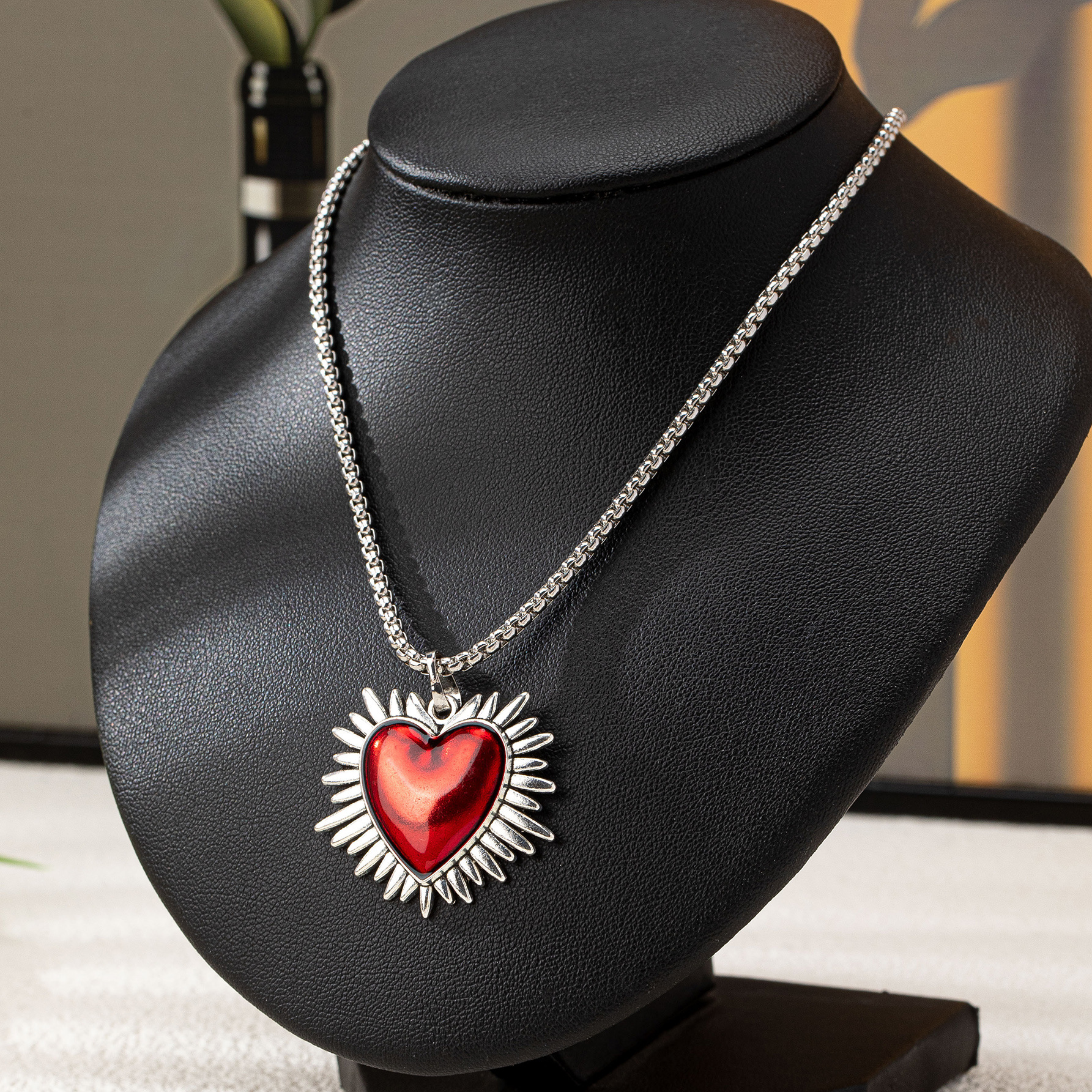 Alloy Material Heart Shape Pattern Classic Style Heart Shape Alloy Chain-free Pendant Necklaces Wholesale