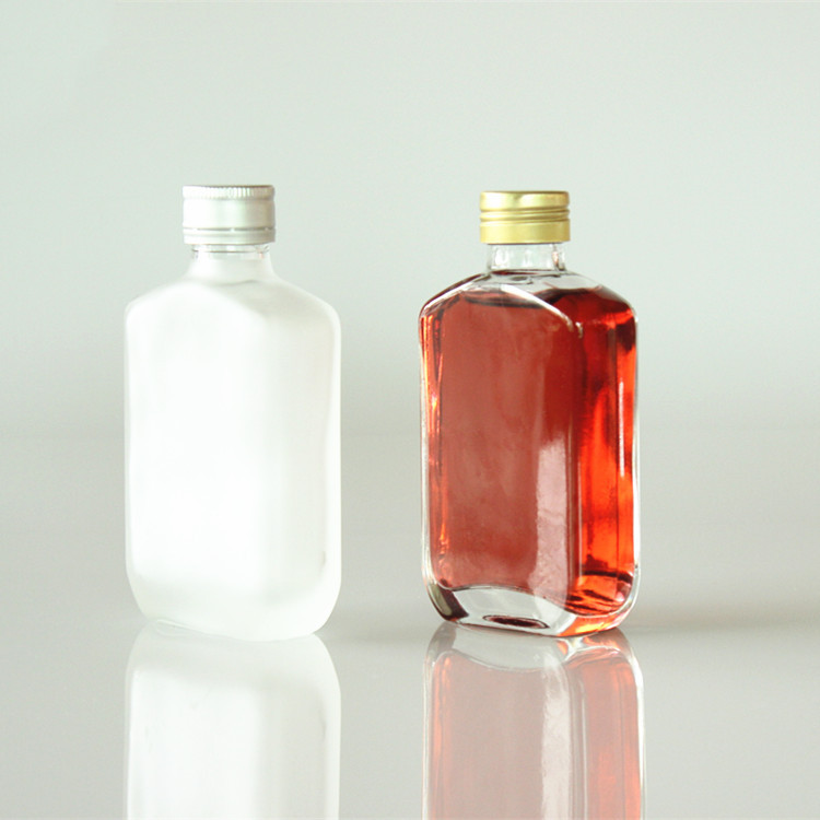 100ml小白玻璃酒瓶白酒瓶125ml 江二两小酒瓶扁瓶保健酒瓶可制定