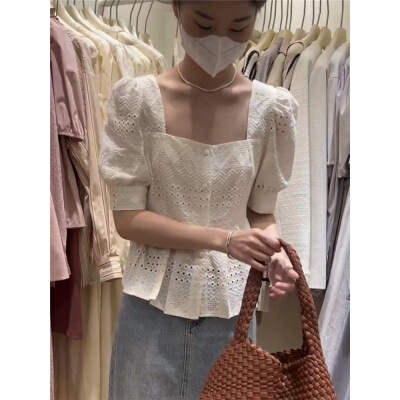2024 New Summer Style French Niche Short Style Waist Lace Shirt Women's Square Collar Puff Sleeve Cut Out Shirt 2024 New Summer Style French Niche Short Style Waist Lace Shirt Women's Square Collar Puff Sleeve Cut Out Shirt