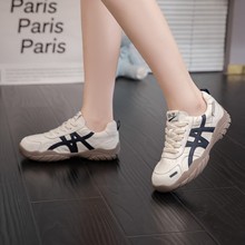 韩版真皮超火德训小白鞋女2025秋新款舒适轻便软底百搭休闲运动鞋