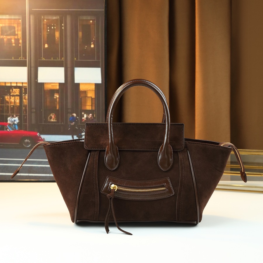 Women's Large Capacity Smiley Face Handbag Fashion Trendy Crossbody Shoulder Bag PU Leather Multi-Compartment Zipper Closure_voghion.com