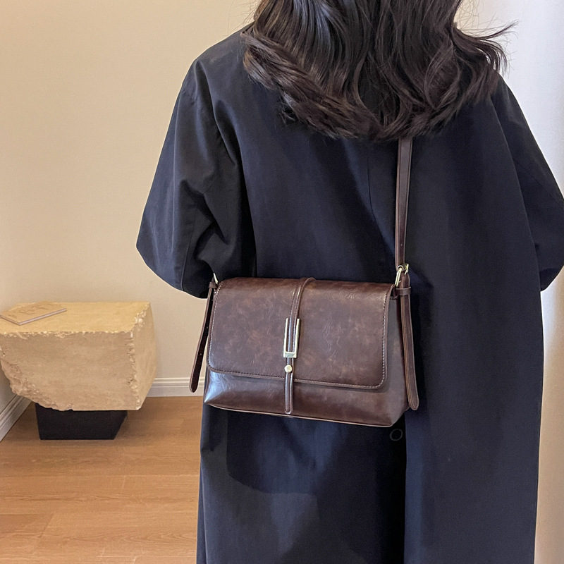 New High-End Retro Large Capacity Quality Shoulder Crossbody European And American Style Trendy Fashion Women's Bag_voghion.com