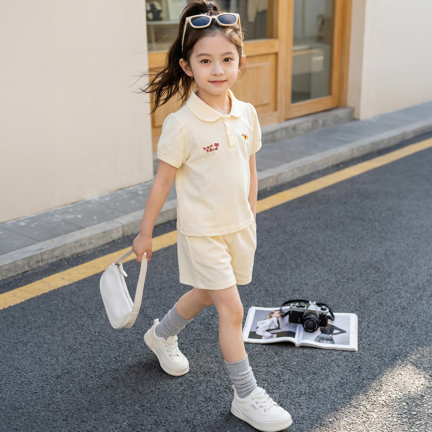 Niñas mangas cortas traje de verano nueva camiseta al por mayor ropa de niños extranjera camiseta polo niñas bordadas ropa de verano para niños