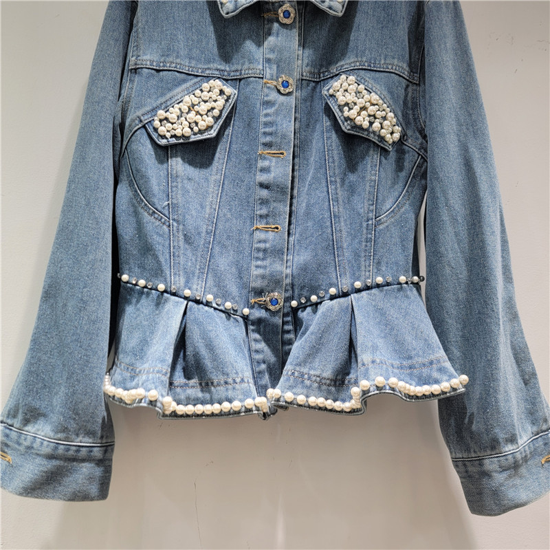 2026 primavera nuevo temperamento de moda versátil adelgazamiento perlas chaqueta de vaqueros de manga larga de diseño de mujer nicho superior
