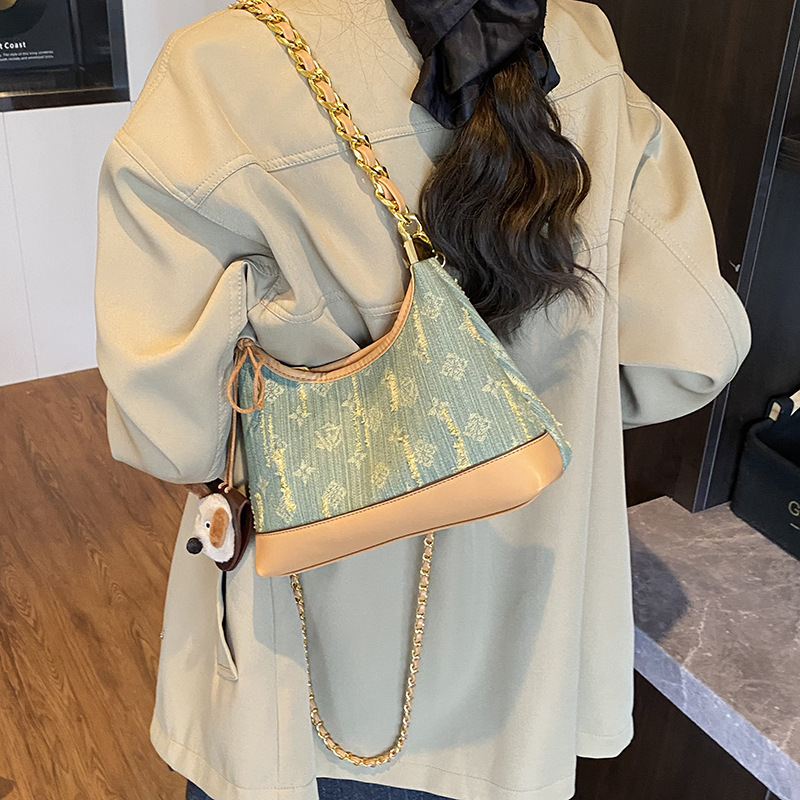 新款高级感小包包女时尚链条饺子包小众设计单肩斜挎女包厂家批发|undefined