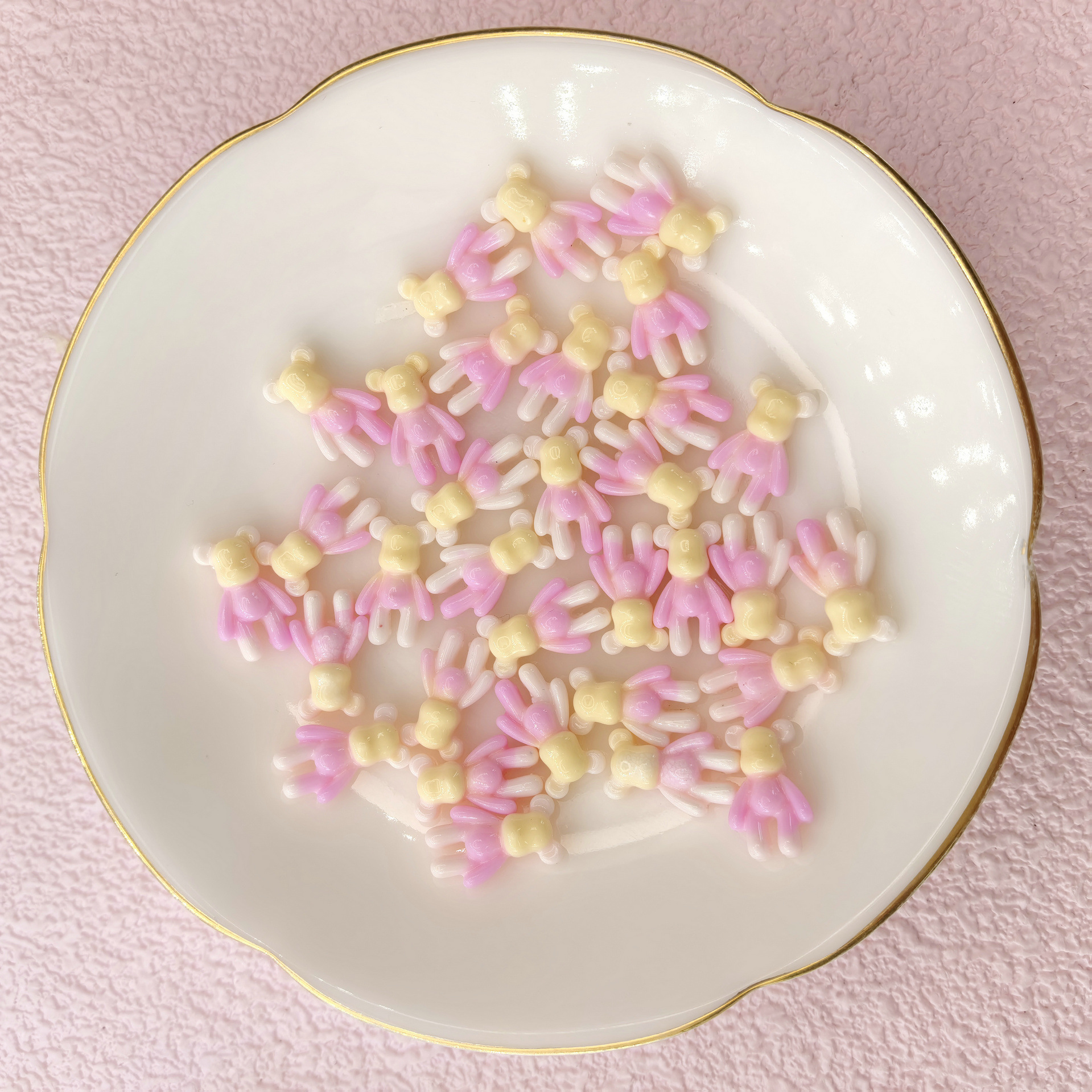 新款立体可爱暴力熊手工diy美甲耳钉手机壳奶油胶配件树脂00