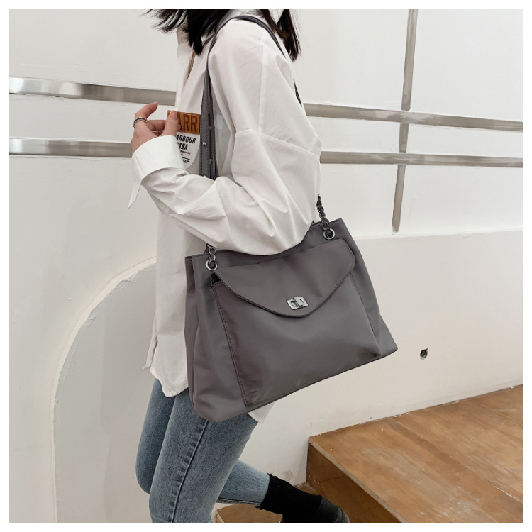 Oxford Cloth Bag 2021 Spring New Cloth Bag Korean Fashion Large Capacity Women's Bag Simple Retro Shoulder Messenger Bag display picture 7