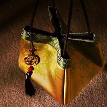 ���L�ζ����С��������ʽ���L�����Ů2025�¿��ļ��������۝h��