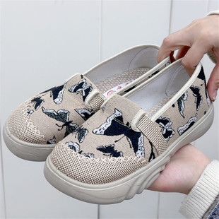 Spring 2025 New Old Beijing Cloth Shoes Fashionable Women's Single-layer Shoes Soft Sole Lightweight Slip-on Mom Shoes
