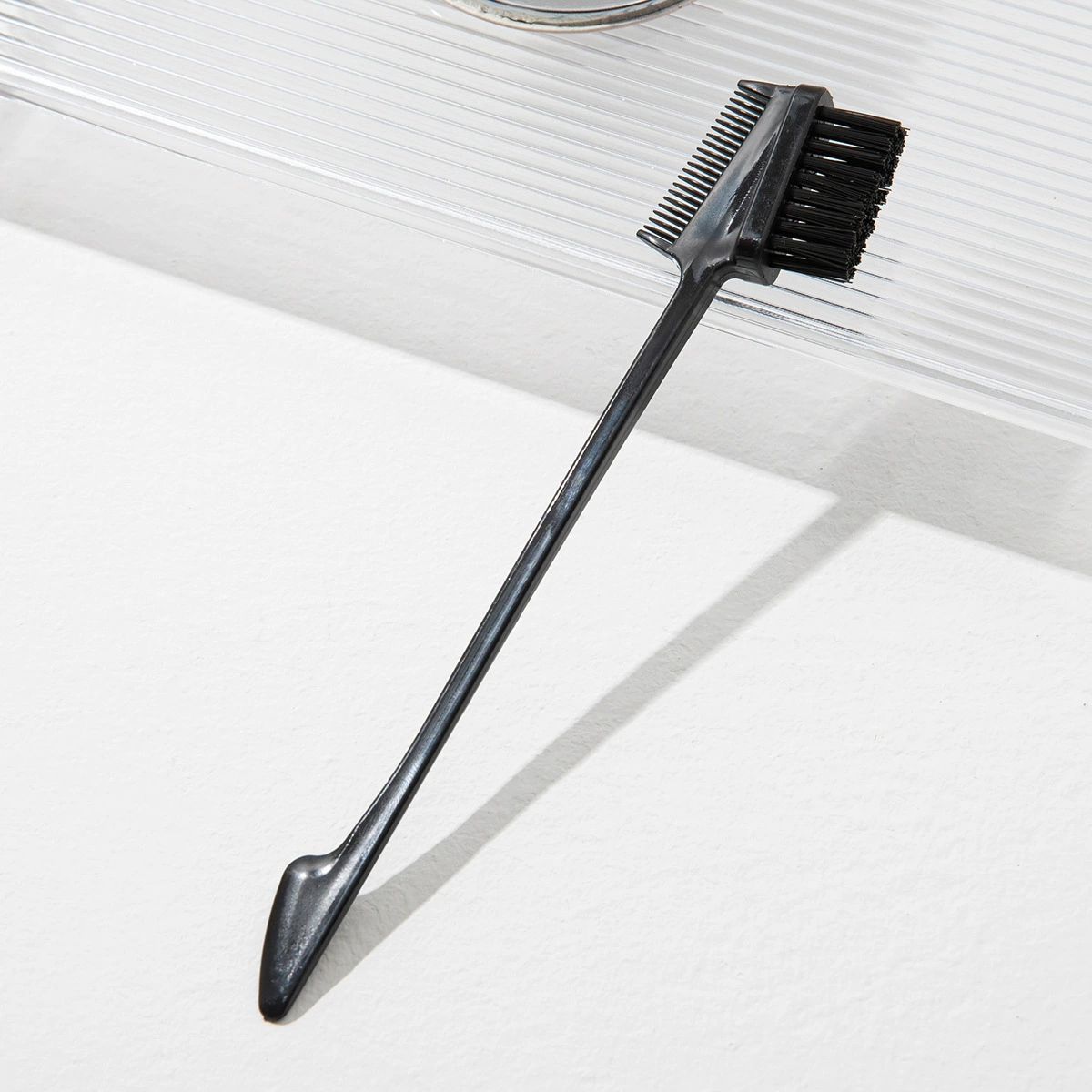 Double-sided brush for eyelashes, wax (Двусторонняя щетка для ресниц, воск)