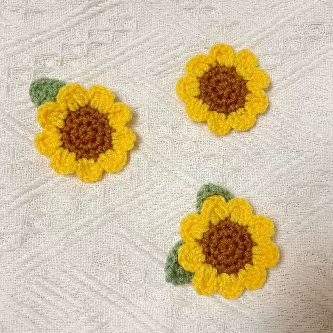 成品手工钩织毛线向日葵花朵饰品配件创意田园叶子太阳花服装辅料