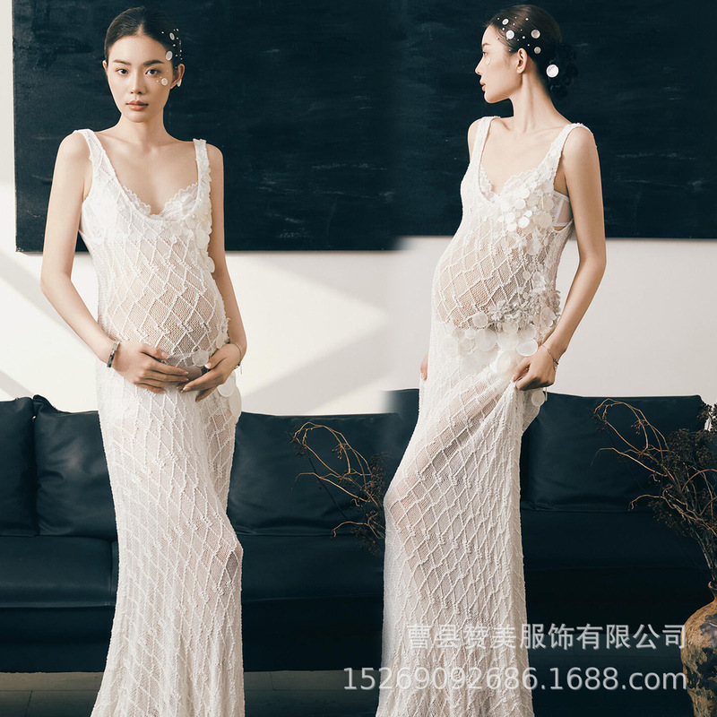 New Style Maternity Photo Shoot Clothing for Photo Studios, French Retro Aesthetic Style Suspender Dress for Pregnant Moms New Style Maternity Photo Shoot Clothing for Photo Studios, French Retro Aesthetic Style Suspender Dress for Pregnant Moms