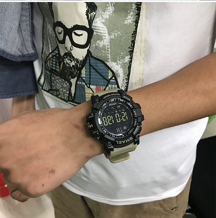 Nuovo orologio da uomo di vendita caldo SMAEL Bluetooth Orologio sportivo Orologio elettronico da uomo multifunzionale impermeabile con conteggio dei passi Promemoria chiamate_voghion.com