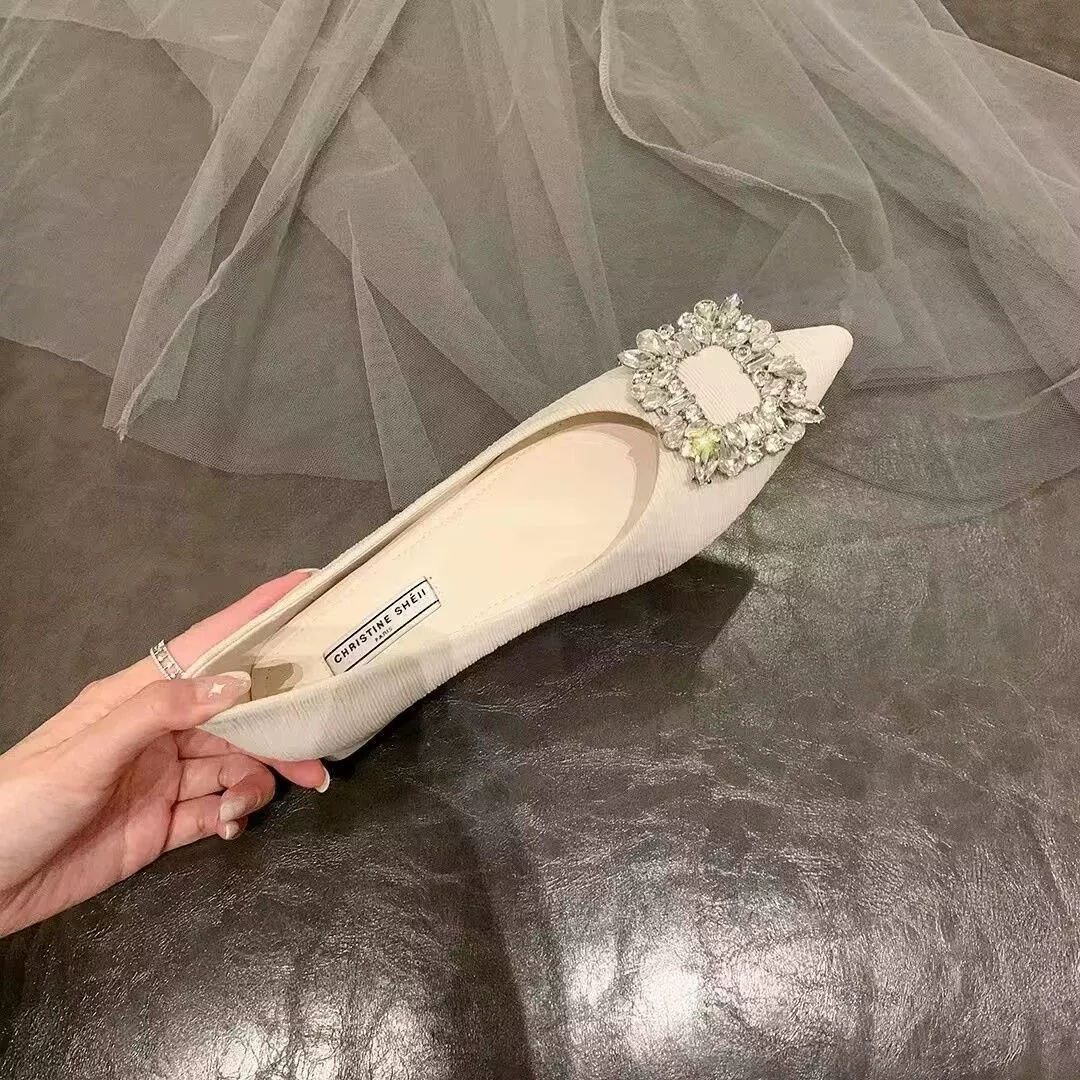 Женские туфли-балетки во французском стиле с неглубоким вырезом, квадратной пряжкой со стразами, новинка 2025 года, весна-осень, на низком каблуке, модные, с острым носком, для работы