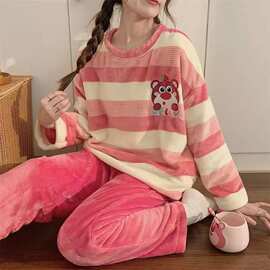 2024年新款秋冬季天珊瑚绒卡通条纹女士睡衣加厚可外穿家居服套装