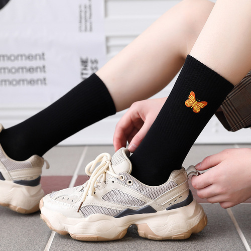 Women's Long Socks with Middle Calf Ins Trendy Korean Style Pure Cotton Butterfly Embroidered High Calf Socks for All Seasons