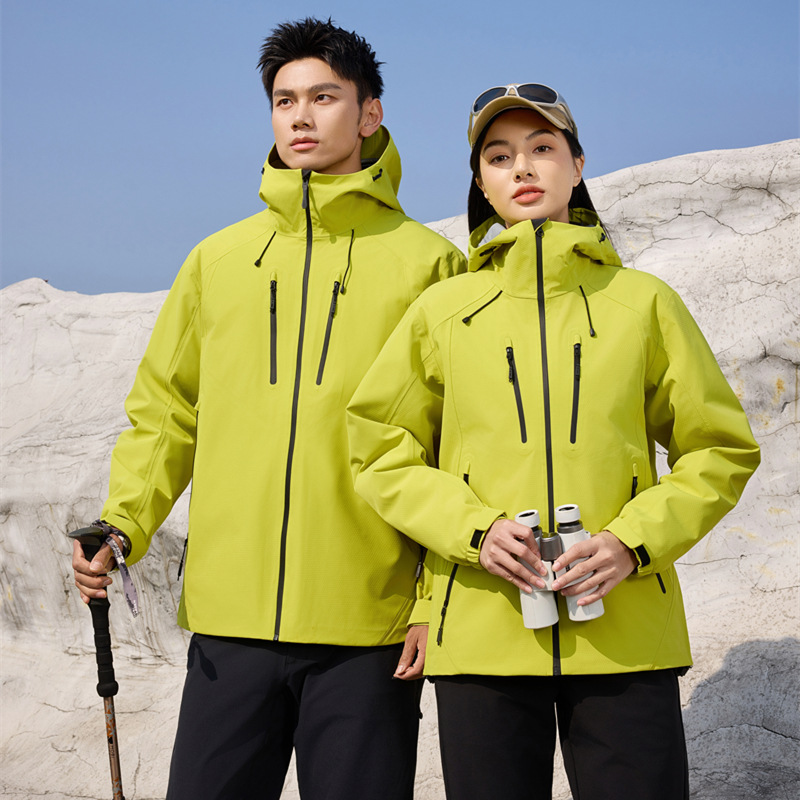Chaqueta de asalto de cáscara dura estándar nacional de primer grado chaqueta de asalto hombre al aire libre tres en uno chaqueta de montaña impermeable a prueba de viento
