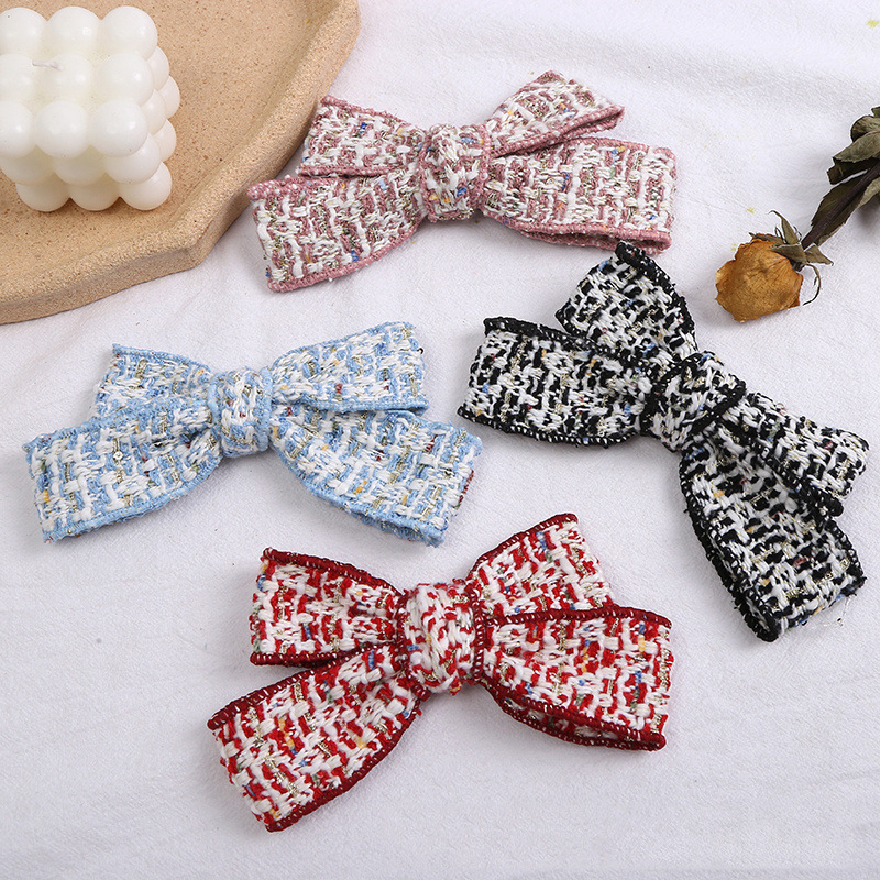 Elegant design knitted hairgrip with bow