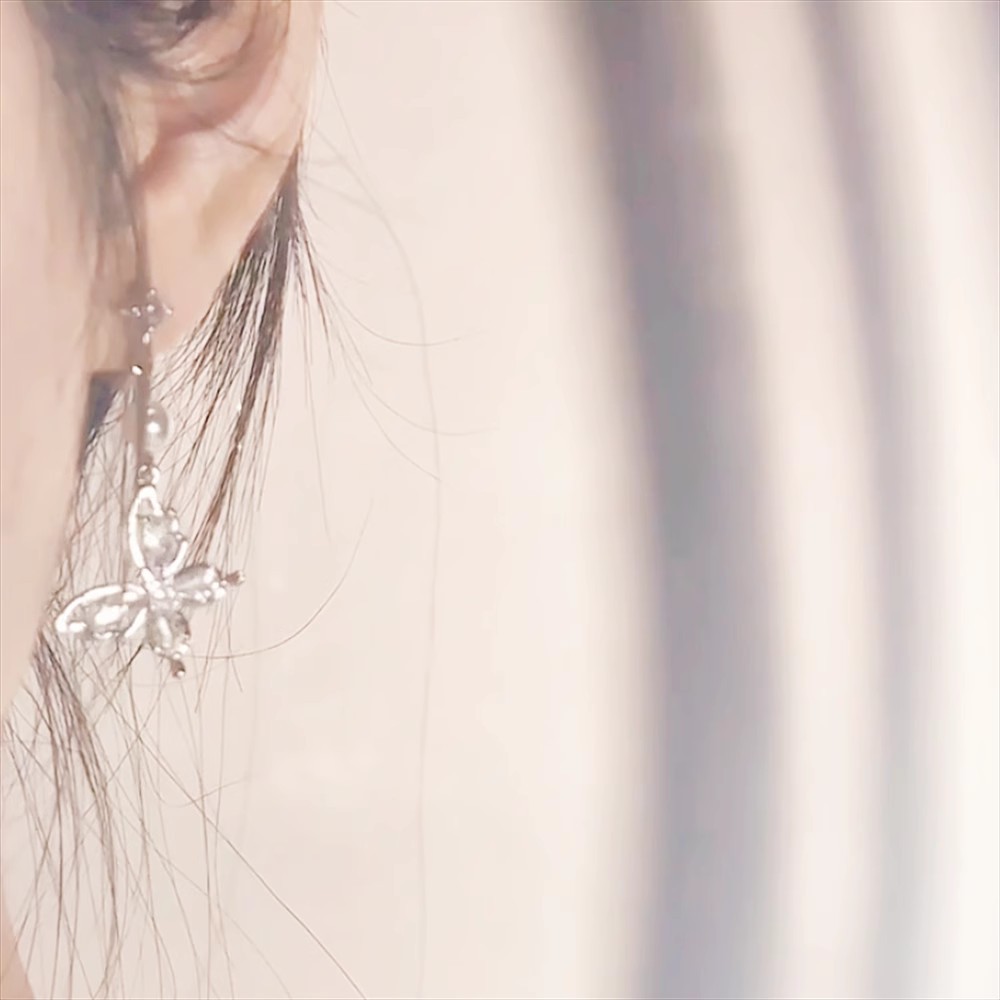Pendientes de botón con perla y circonita para mujer elegantes_voghion.com