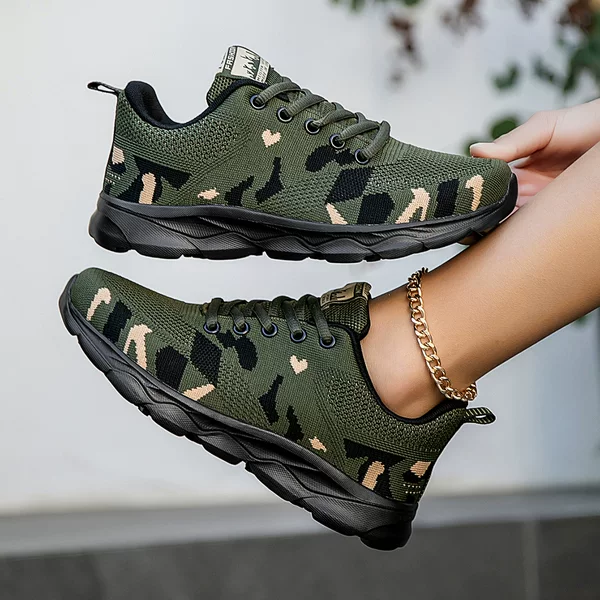 Large Size Fly-Knit Men's and Women's Camouflage Shoes Spring and Autumn Lightweight Breathable Mesh Shoes Lace-Up Men's Outdoor Casual Sports Shoes
