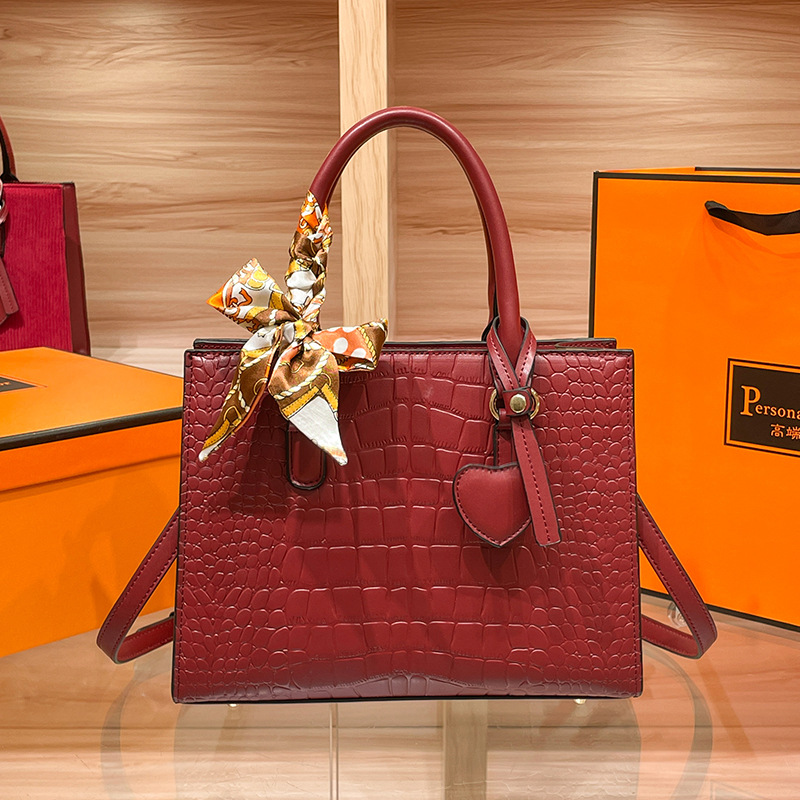 Bolso de madre 2023 nuevo bolso de boda de mediana edad bolso rojo elegante bolso de mujer de gran capacidad bolso de mujer 9195