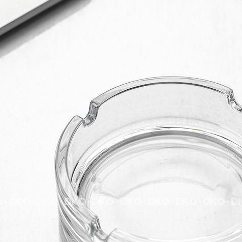 105는 낙하 방지 기능이 없습니다. -투명