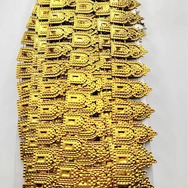 Factory sales Zhang Kai clothing accessories accessories single door type wholesale line drill plastic row drill shoes and hats decorations