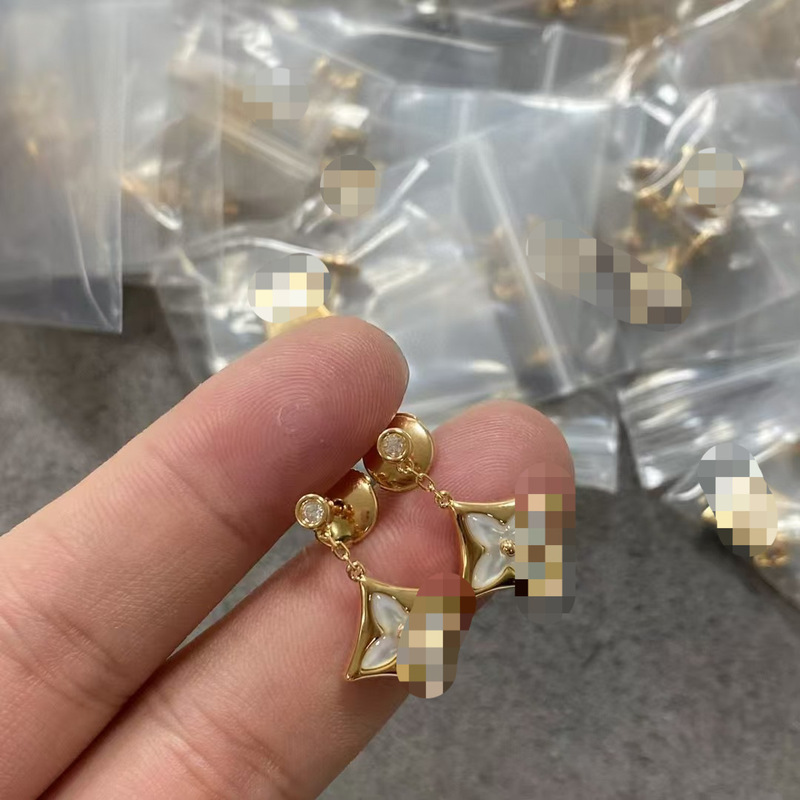 高版本925新款驴家耳钉四叶草耳环双花耳拍天然贝母耳钉时尚轻奢|undefined