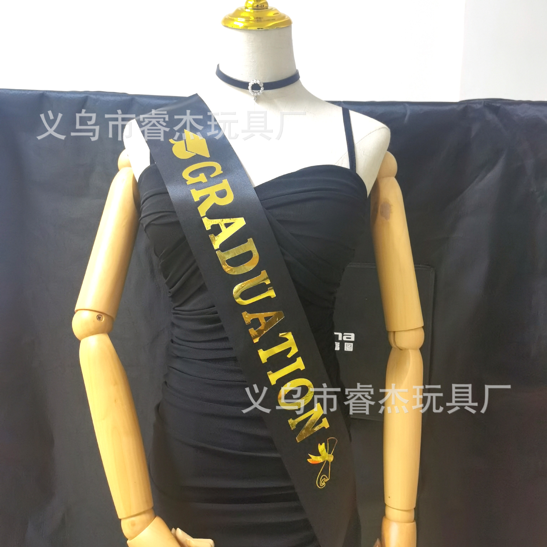 亚马逊畅销款毕业派对舞会烫金Graduation博士帽毕业肩带礼仪带-阿里巴巴