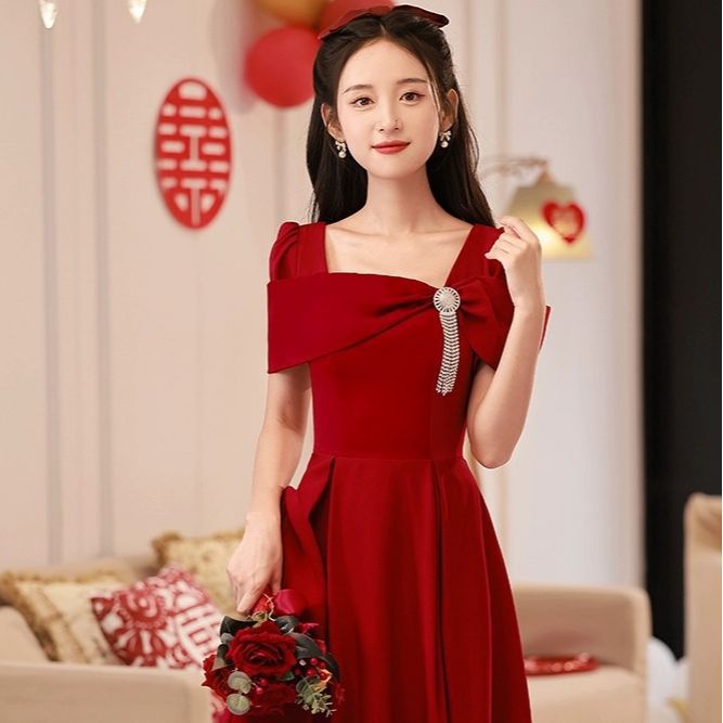 Bride's Toast Dress 2026 New Burgundy French High-End Evening Dress Wedding Engagement Dress Evening Gown