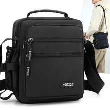 2025新款男士斜挎包多功能外出随身便携小包时尚百搭大容量单肩包