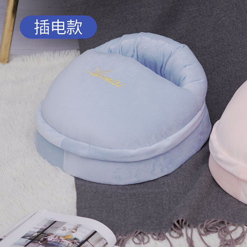 暖かい足の宝のマッサージは加熱して寝ます。|undefined