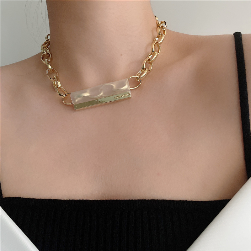 Fashion Paragraph Buckle Metal Short Necklace display picture 16