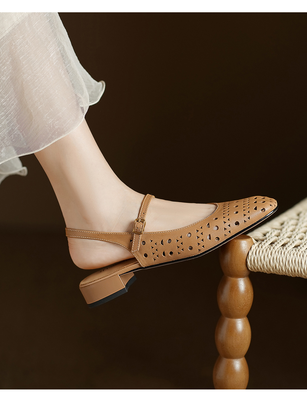 Sandal nữ hở mũi gót thấp quai ngang đế bệt — đen chi tiết 7