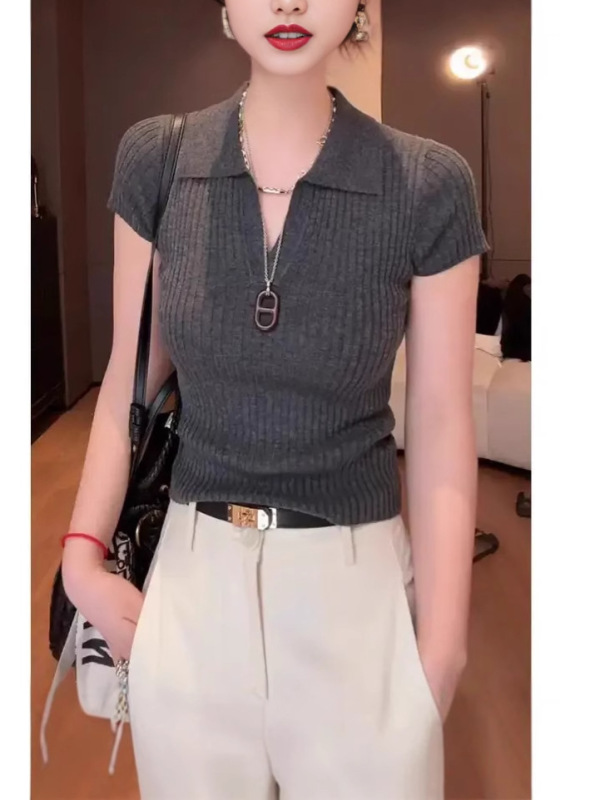 やせて見えるスリムな襟付きニット半袖tシャツ女性2025夏の新しい高級感のある雰囲気に合わせて短い上着を着る|undefined