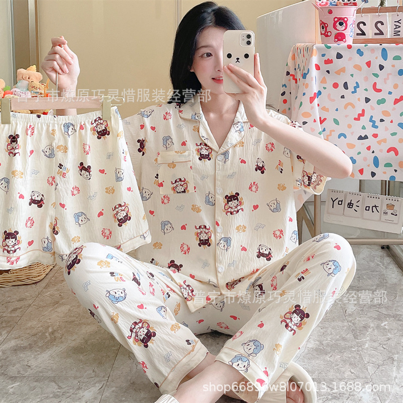 Pequeño pijama de corazón de melocotón para mujeres tres piezas de verano nubes de algodón se puede usar pantalones de manga corta para estudiantes de dibujos animados ropa para el hogar