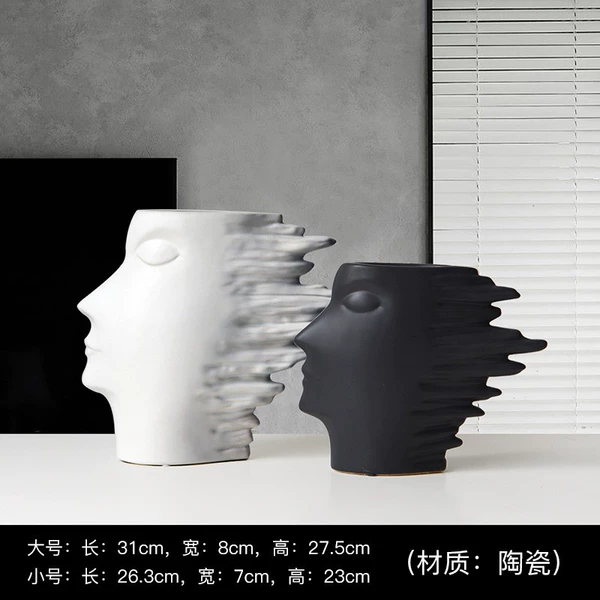The son of the wind is a set of vases