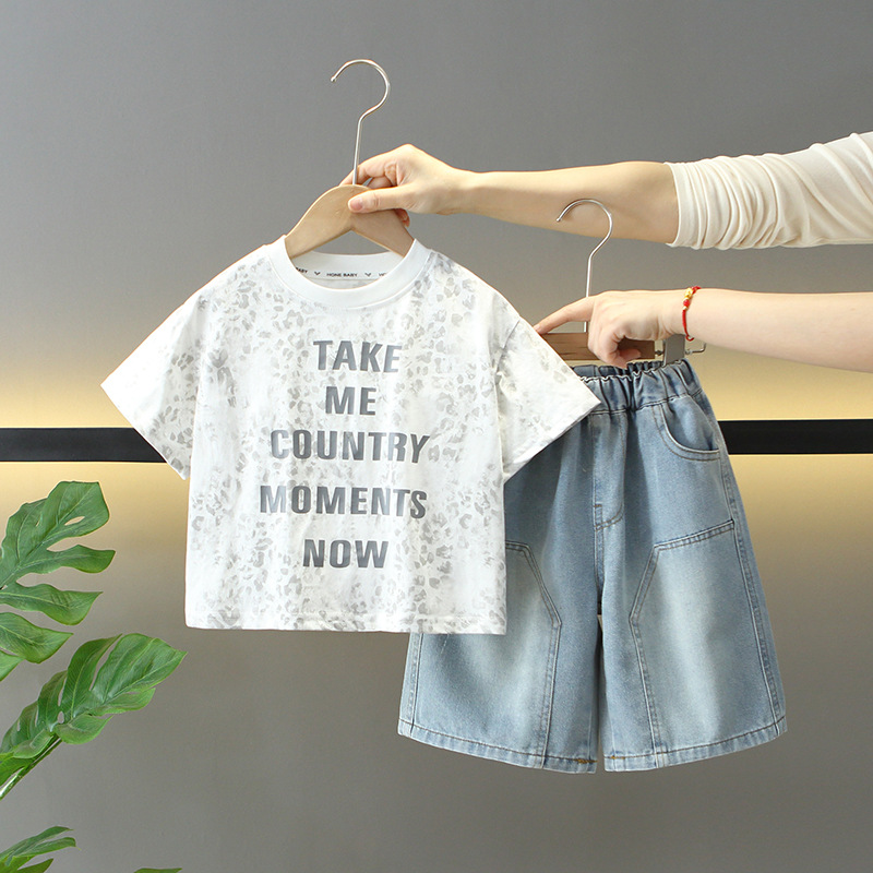 7914 traje de manga corta de verano para niños 2025 nuevos pantalones vaqueros coreanos para niños de dos piezas ropa de verano de moda para bebés