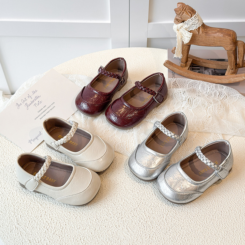 Girls' Shoes 2026 New Children's Princess Shoes Spring and Autumn Girls' Small Leather Shoes Baby Fashion Woven Single Shoes Trendy