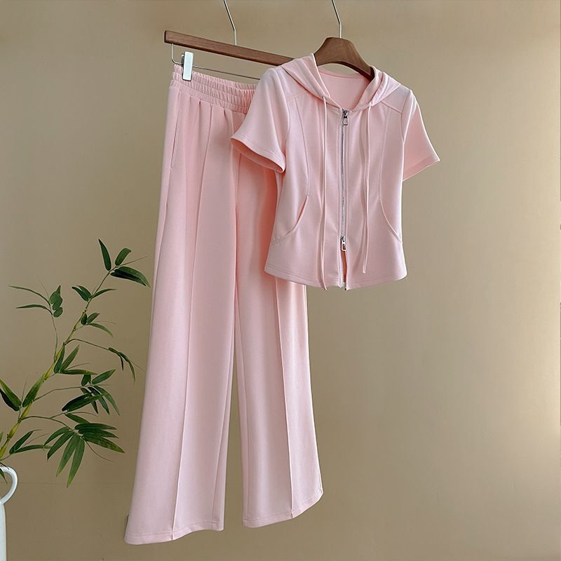 European Casual Sports Suit for Women Summer 2025 New Slimming Elegant Fashionable Cardigan Short-Sleeved Top Wide-Leg Pants