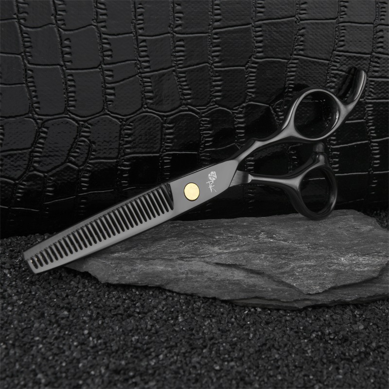 검은 이빨 가위