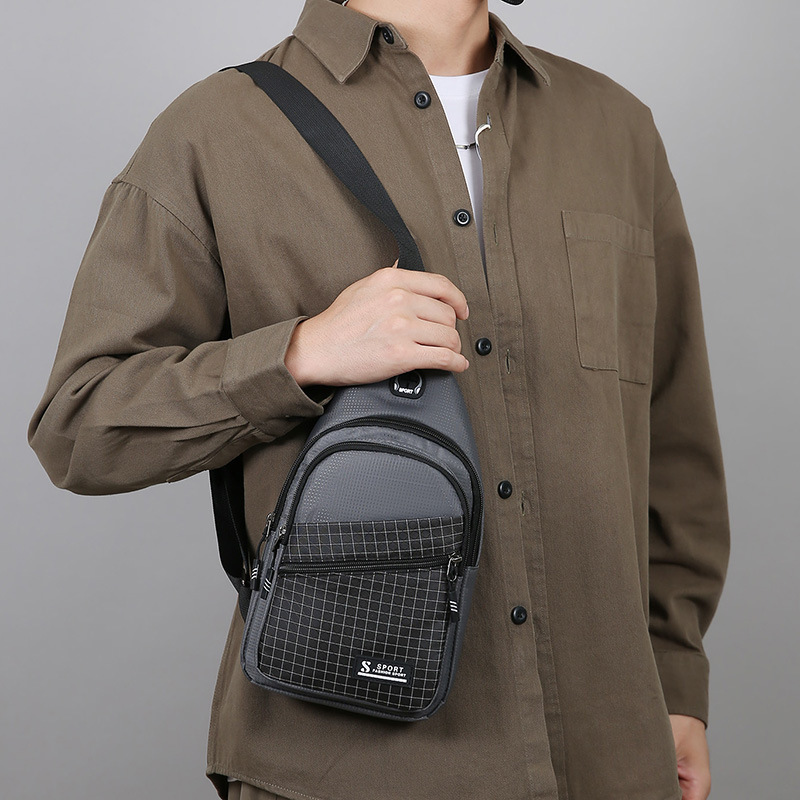 Bolso de pecho casual de hombre coreano nuevo tipo de bolso de nylon a prueba de rociadores, bolso de hombro multifuncional al aire libre