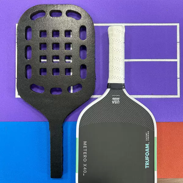 2025 New Trufoam High Density Epp Foam Inner Core Hot Pressed T700 High Elastic Carbon Fiber Pickleball Racket