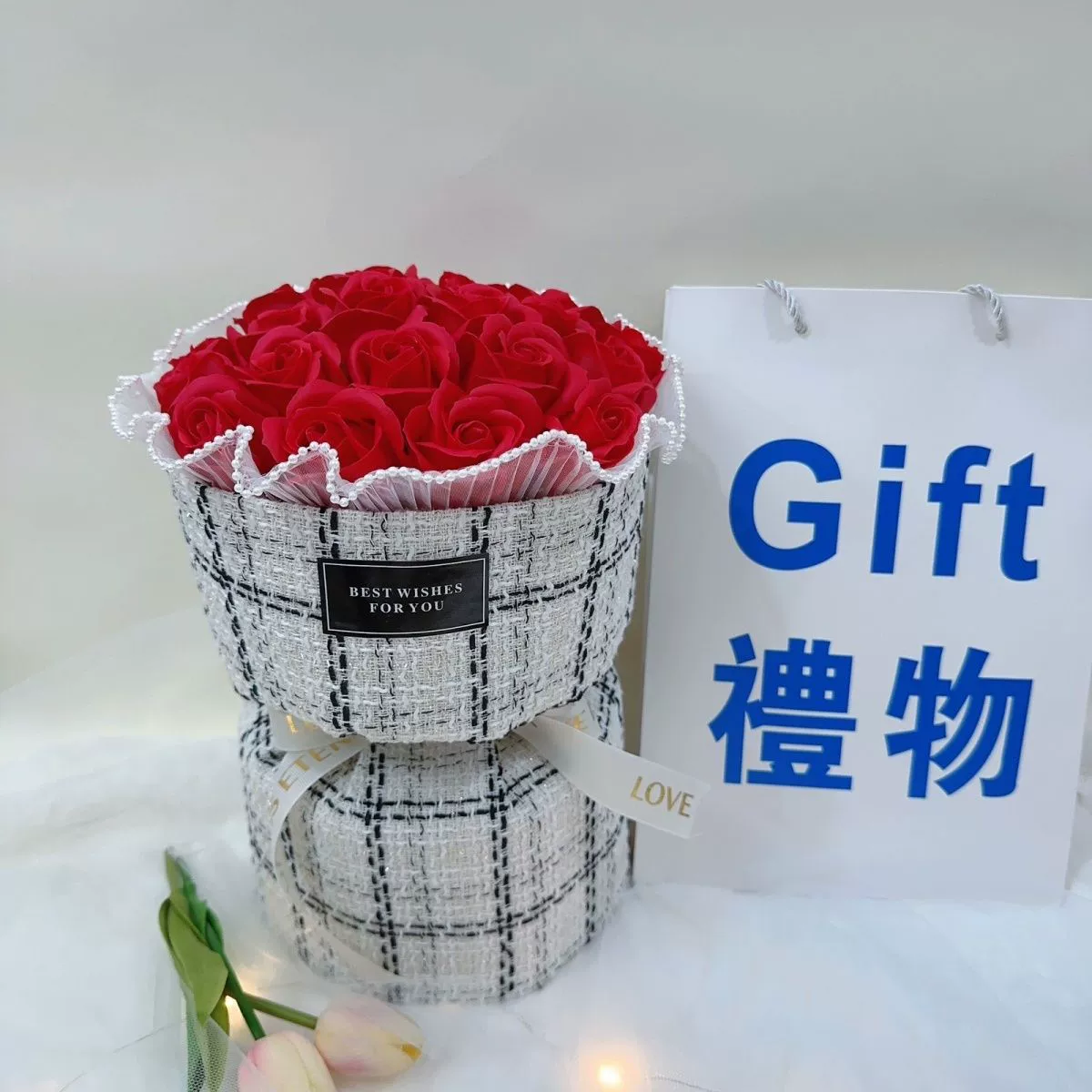 Китайский День Святого Валентина Французский маленький ароматный букет дарит подарок парню