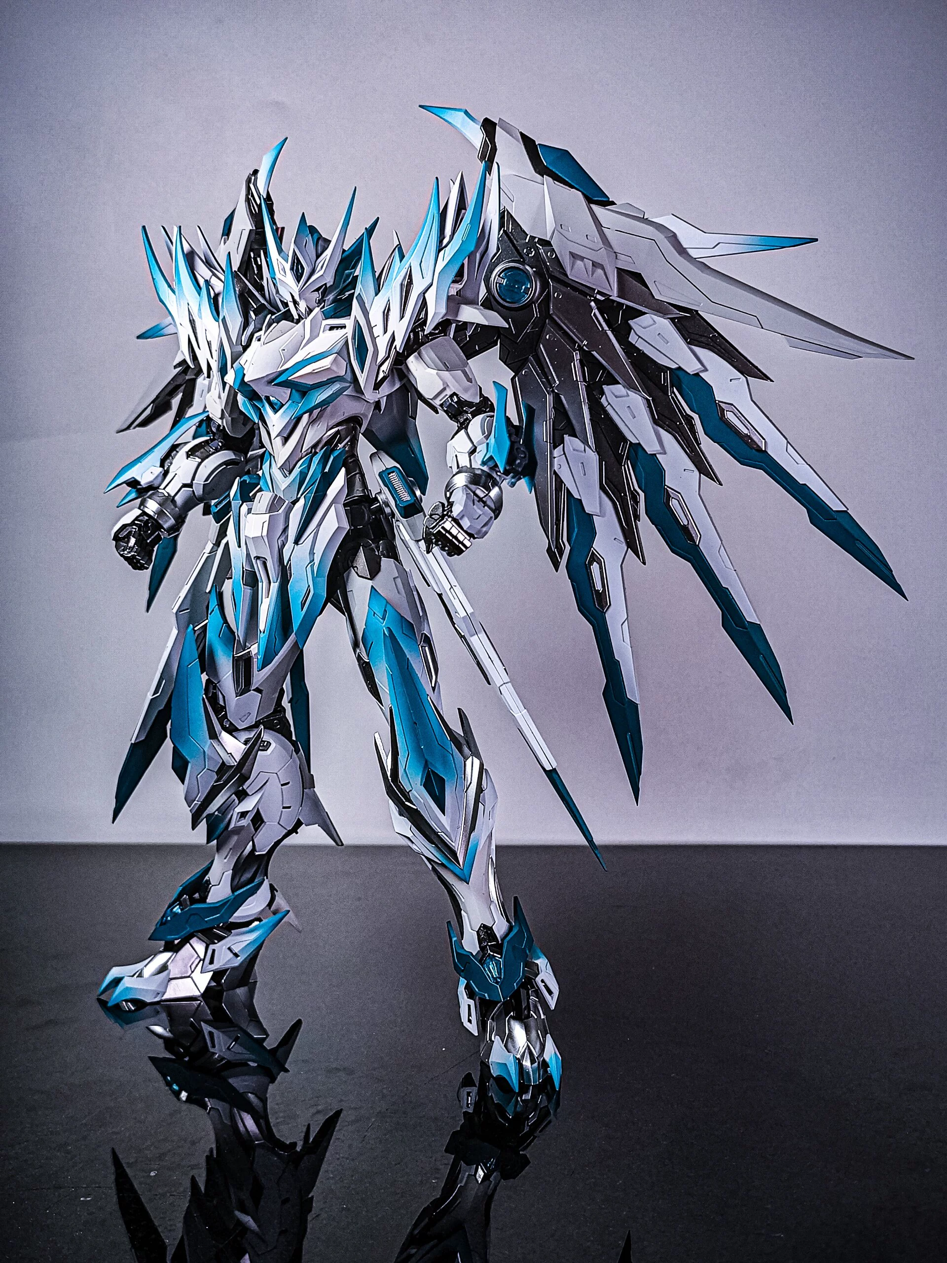 Модифицированный мех Three Kingdoms Bai Qi Cao Ren Ao Bing Gundam Blind Blind MG Destiny Seven Sword Flying Wing Boys Dotted Toys